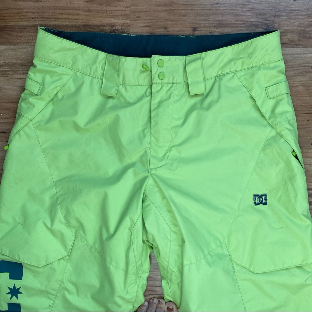 DC Men's Sz L Neon Lime Green Snowboard Pants-Water Proof- Lined -W 34 L 44